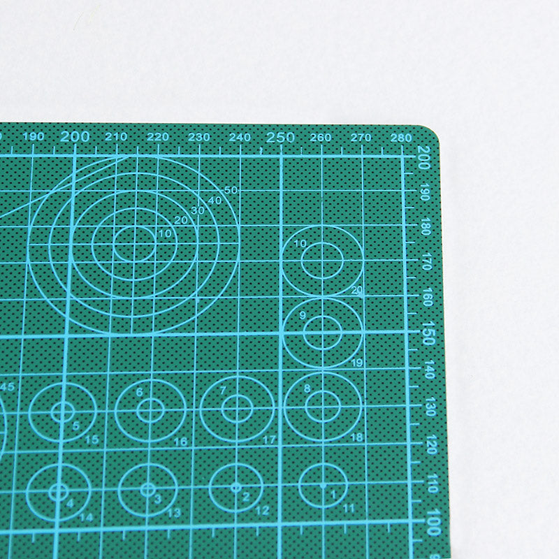 High Quality Green Design Cutting Mat 22x30cm - stilyo