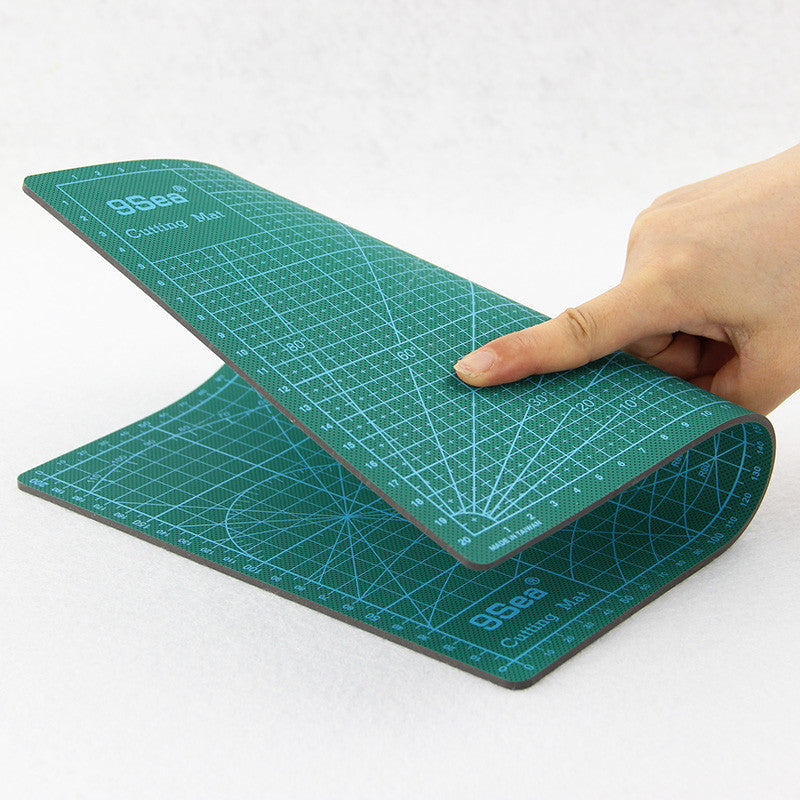 High Quality Green Design Cutting Mat 22x30cm - stilyo