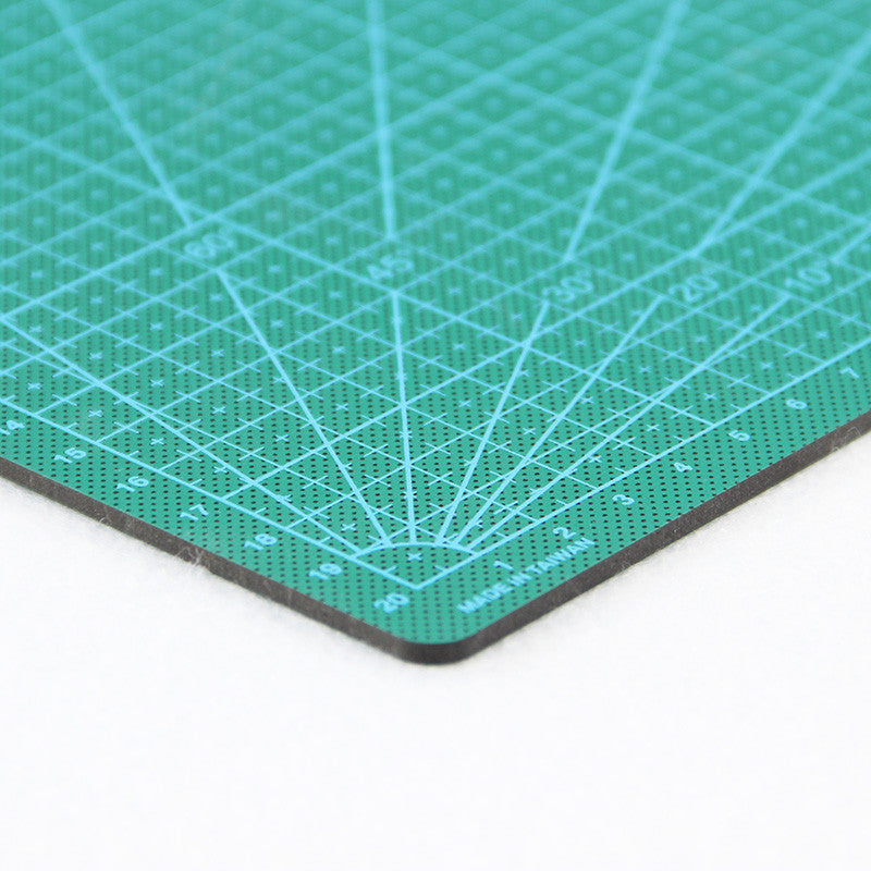 High Quality Green Design Cutting Mat 22x30cm - stilyo