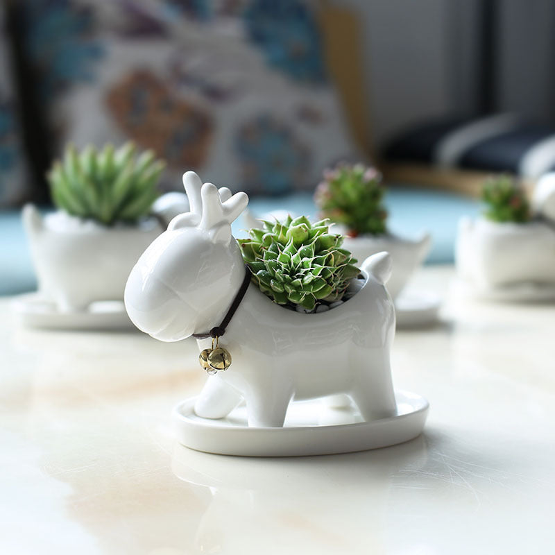 Deer Shaped Ceramic Planter - stilyo