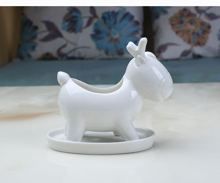 Deer Shaped Ceramic Planter - stilyo